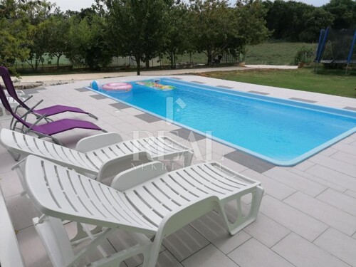 Thumbnail 6151694 - 4