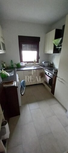 Prodaja kuće s tri stana i garažom na Gornjem Zametu S+P+1+V