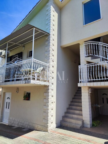Izvrsna prilika, kuća sa 6 apartmana!!!