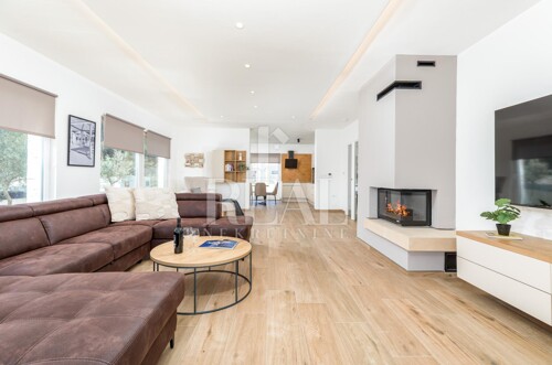 Thumbnail 6151755 - 19