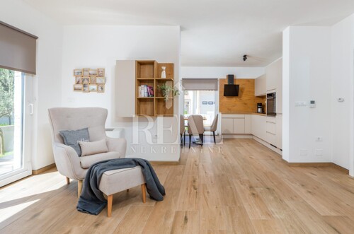 Thumbnail 6151755 - 21