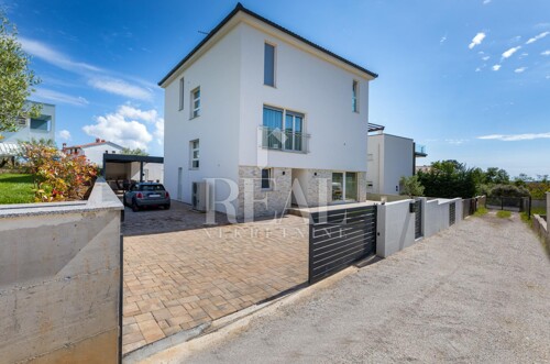 Thumbnail 6151755 - 11