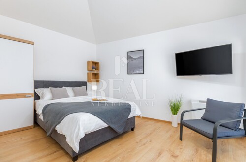 Thumbnail 6151755 - 25