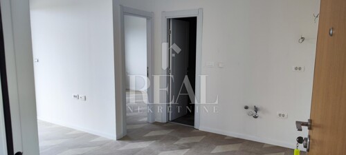 Thumbnail 6151803 - 4