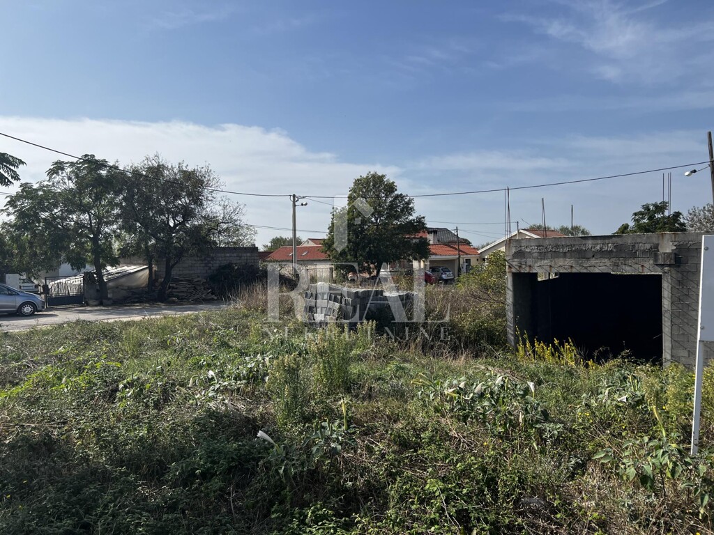 Image 6152192 - 3