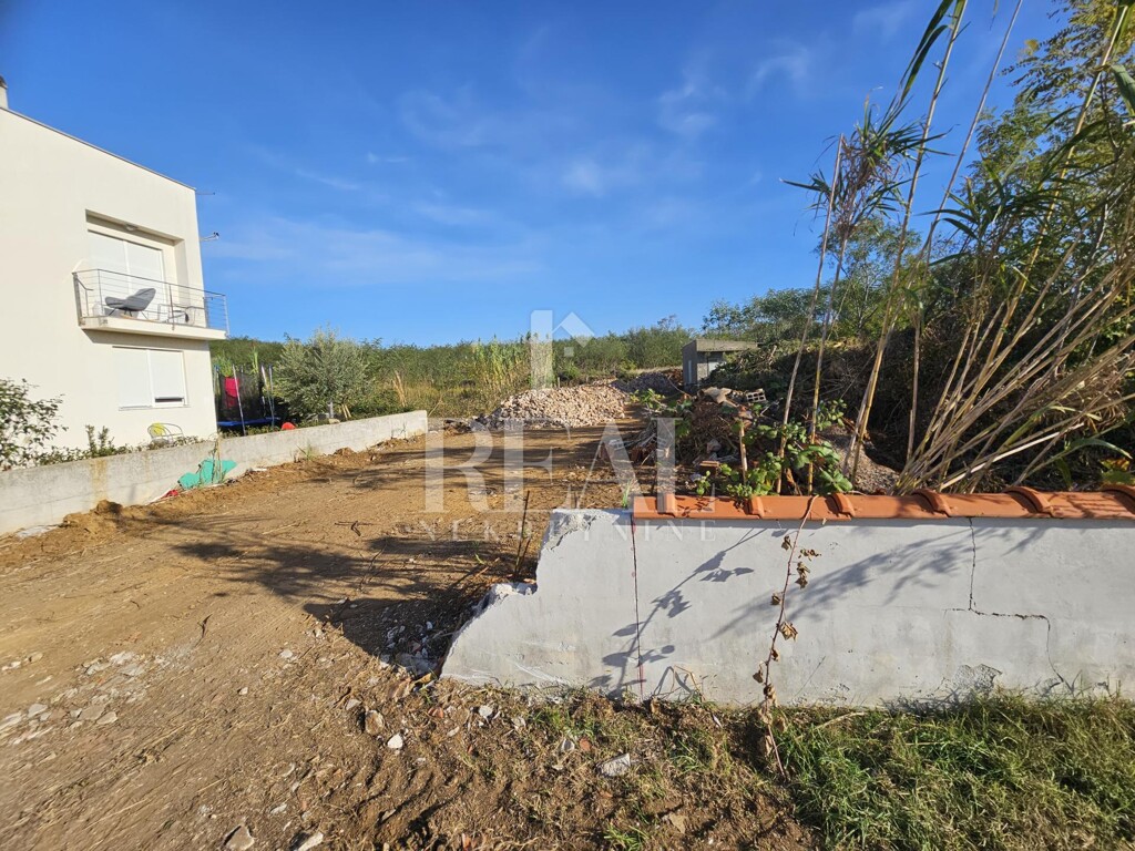 Image 6152201 - 6