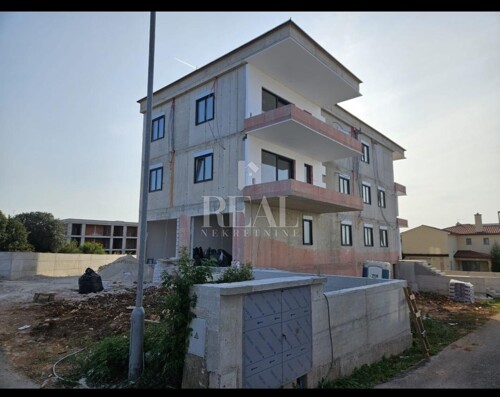 Thumbnail 6152207 - 5