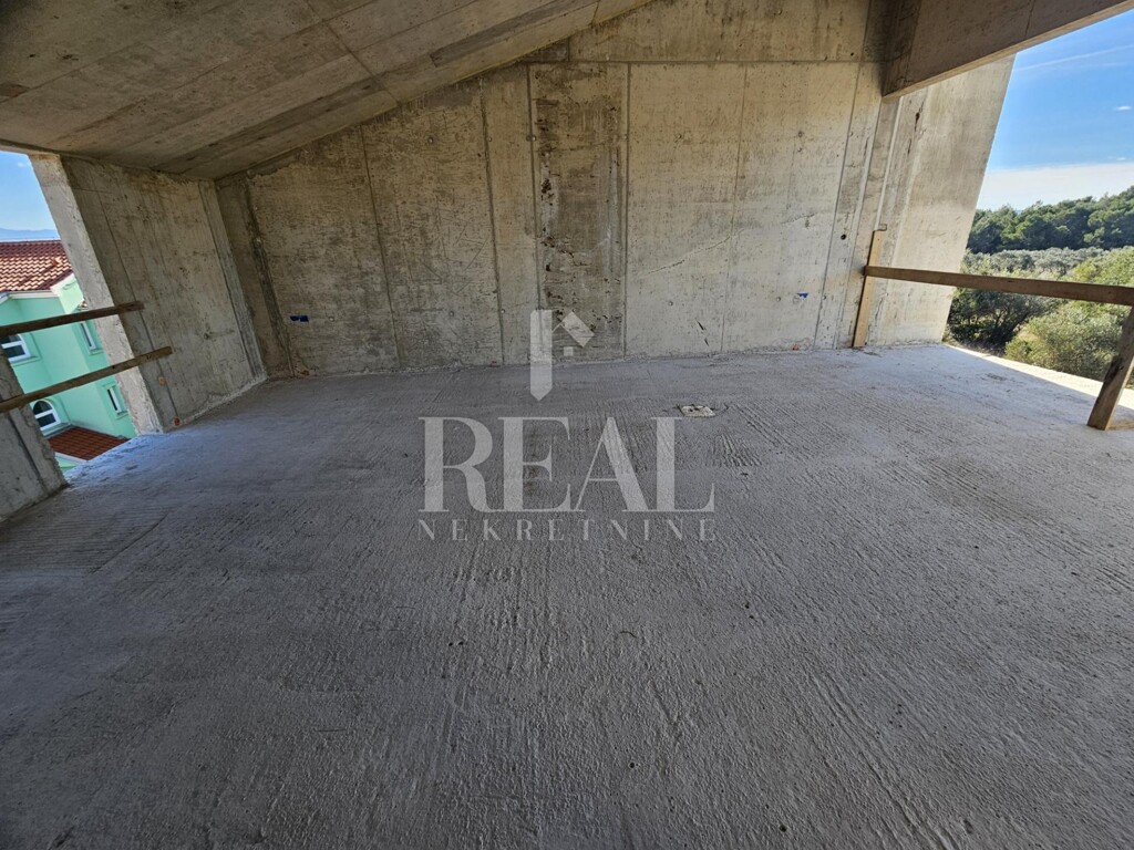 Image 6152246 - 7