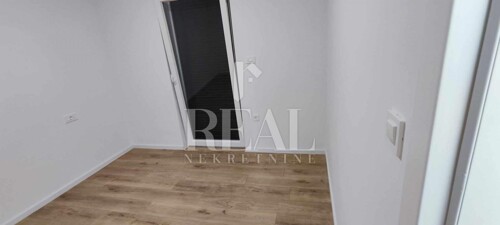 Thumbnail 6152258 - 5