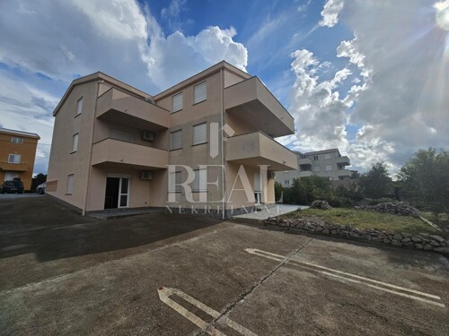 SAMO KOD NAS Kuća sa 7 apartmana ,2S+DB sa balkonom,55m2