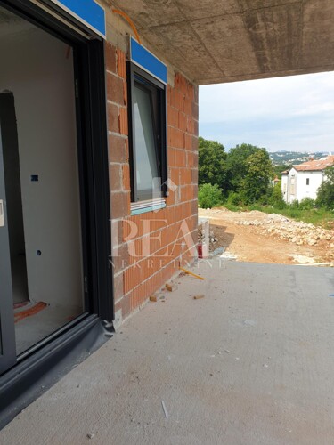 Thumbnail 6152309 - 5