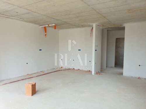 Thumbnail 6152309 - 4