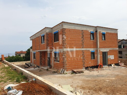 POBRI-OPATIJSKA RIVIJERA, vila u nizu S+P+1 sa pripadajućom