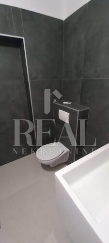 Thumbnail 6152400 - 9