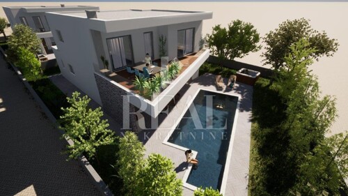 Tribunj vila s bazenom P+1 200m2