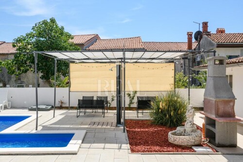 Thumbnail 6152424 - 11