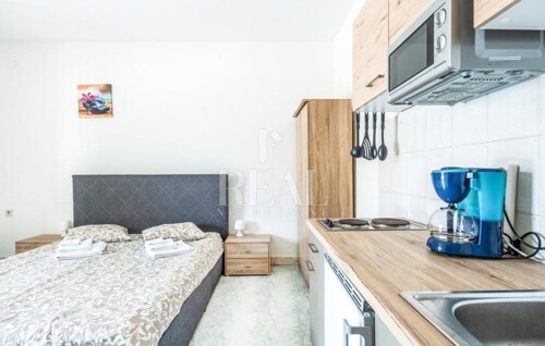 Thumbnail 6152424 - 19