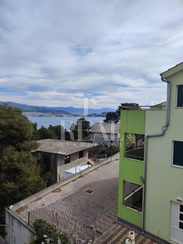 Kuća sa 6 apartmana u Okrugu Donjem!!