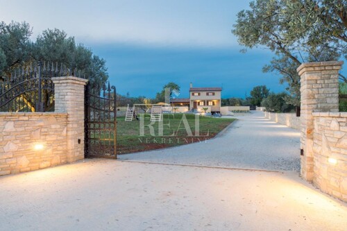 Thumbnail 6152450 - 10