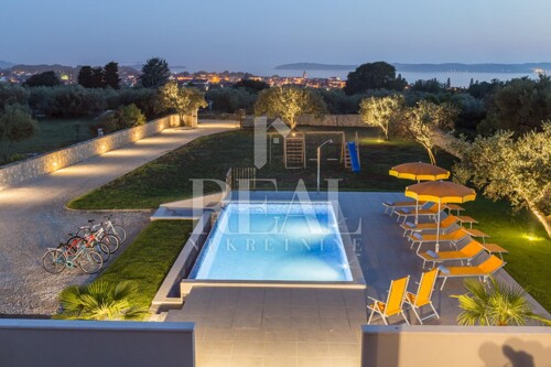 Thumbnail 6152450 - 15