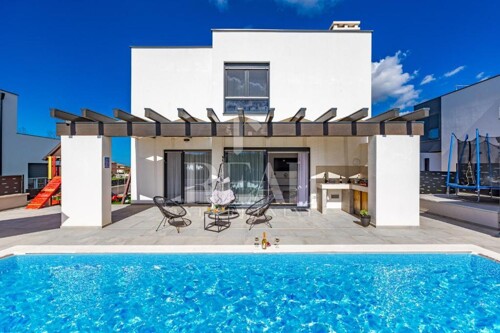Galižana moderna villa,4ss+db, pogled na more !