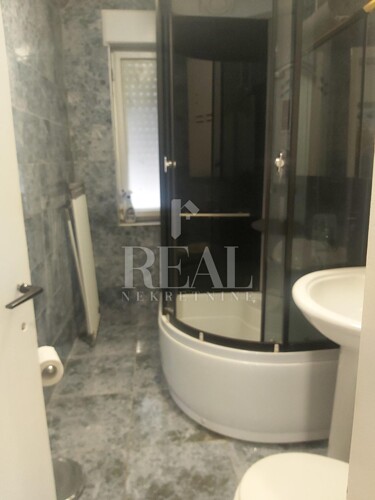 Thumbnail 6152496 - 6