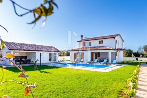 Ližnjan okolica prekrasna Villa sa bazenom,Sauna,bazen 50m2,