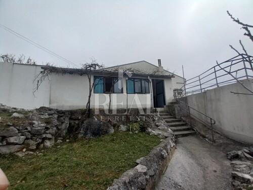 Prodaja samostojeće kuće na Gornjem Zametu S+1 150 m2