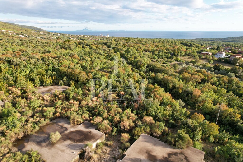Image 6152550 - 11