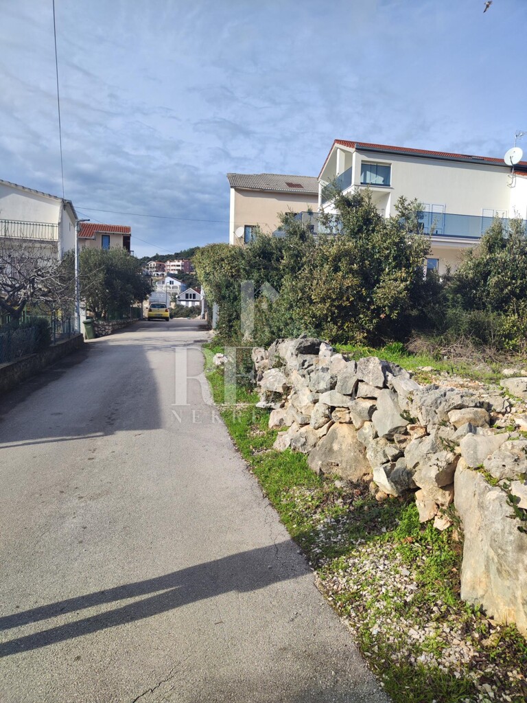 Image 6152561 - 6