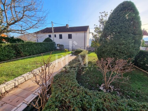SAMO KOD NAS ,Trsat Samostojeća kuća,360 m2,okućnica 550 m2,