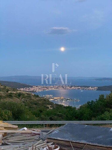 Vila sa panoramskim pogledom 193m2 P+1