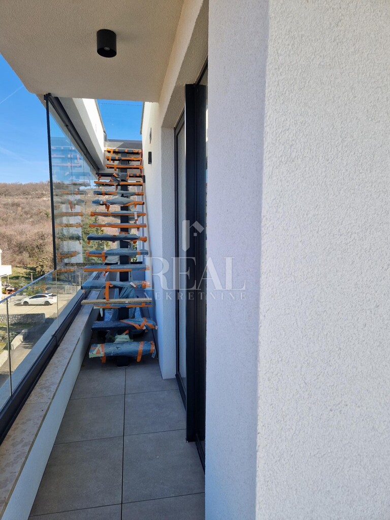 Image 6152619 - 7