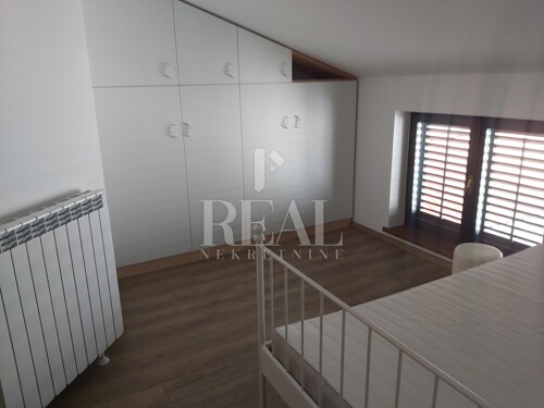 Thumbnail 6152665 - 6