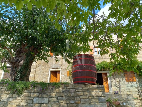 Thumbnail 6152673 - 5