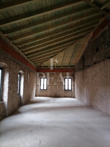 Thumbnail 6152685 - 12