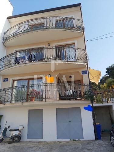 Rovinj, dvojna kuća na atraktivnoj lokaciji, S+P+2+VPOT od 5