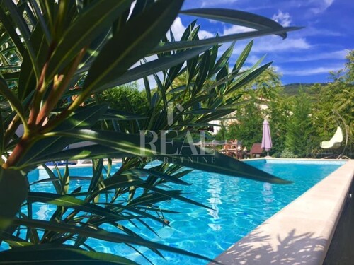 Ičići unikatna luksuzna villa sa bazenom !