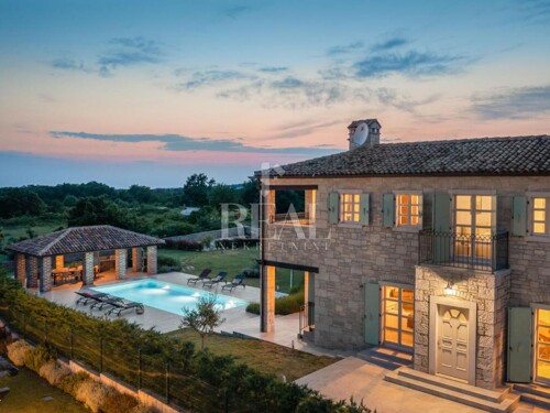 Kringa kamena villa 175m2 bazen,okućnica 1155m2!