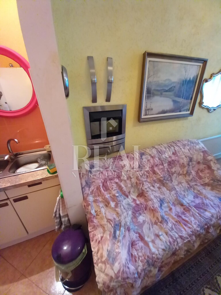 Image 6152792 - 5