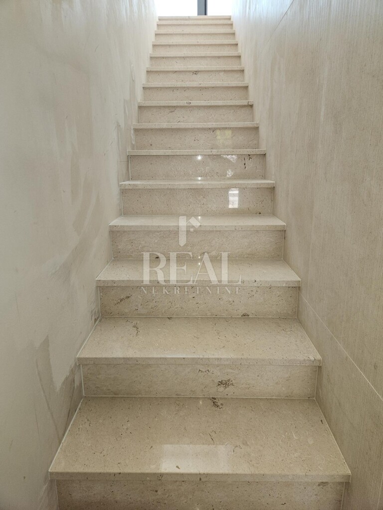 Image 6152816 - 2