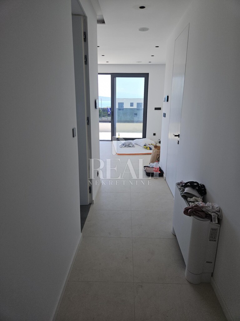 Image 6152817 - 2