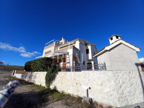 Vodice , kuća 800 m od mora