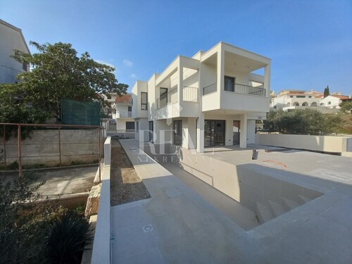 Vila drugi red od mora