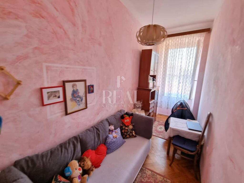 Image 6152884 - 3