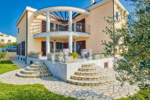 SAMO KOD NAS !Ekskluzivna vila u Medulinu S+P+1 350 m2