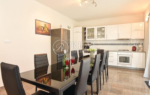 Thumbnail 6152938 - 11