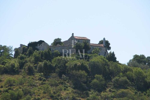 ISTRA, dvije starine 130 m2