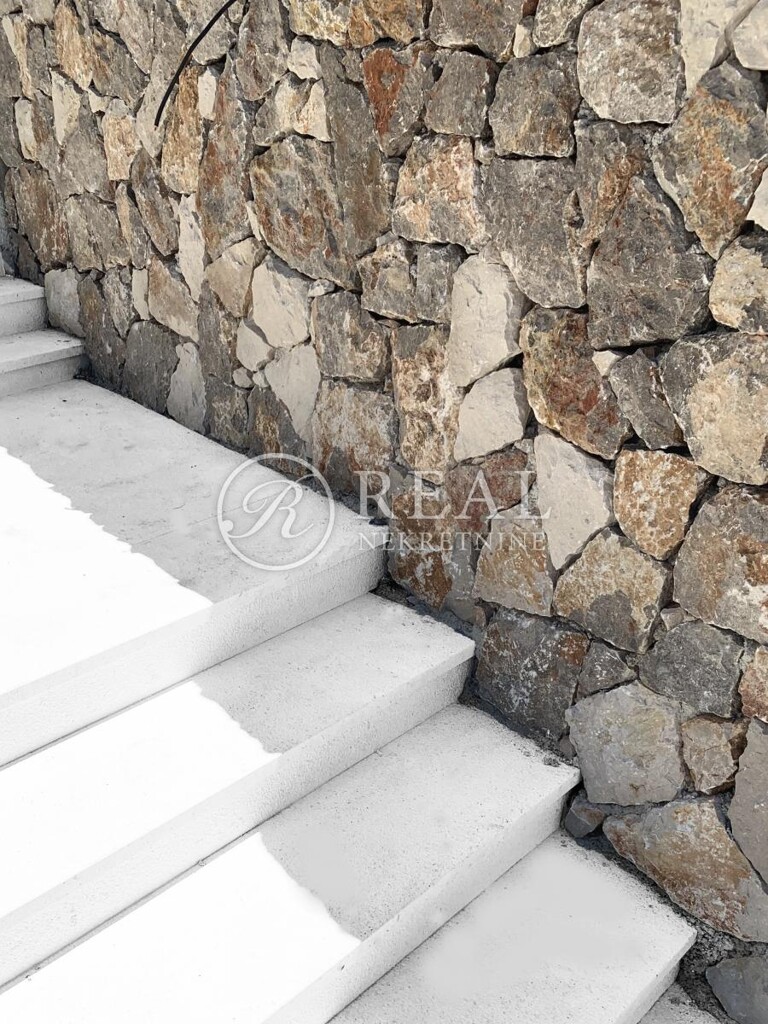 Image 6152991 - 14