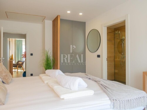 Thumbnail 6153034 - 24